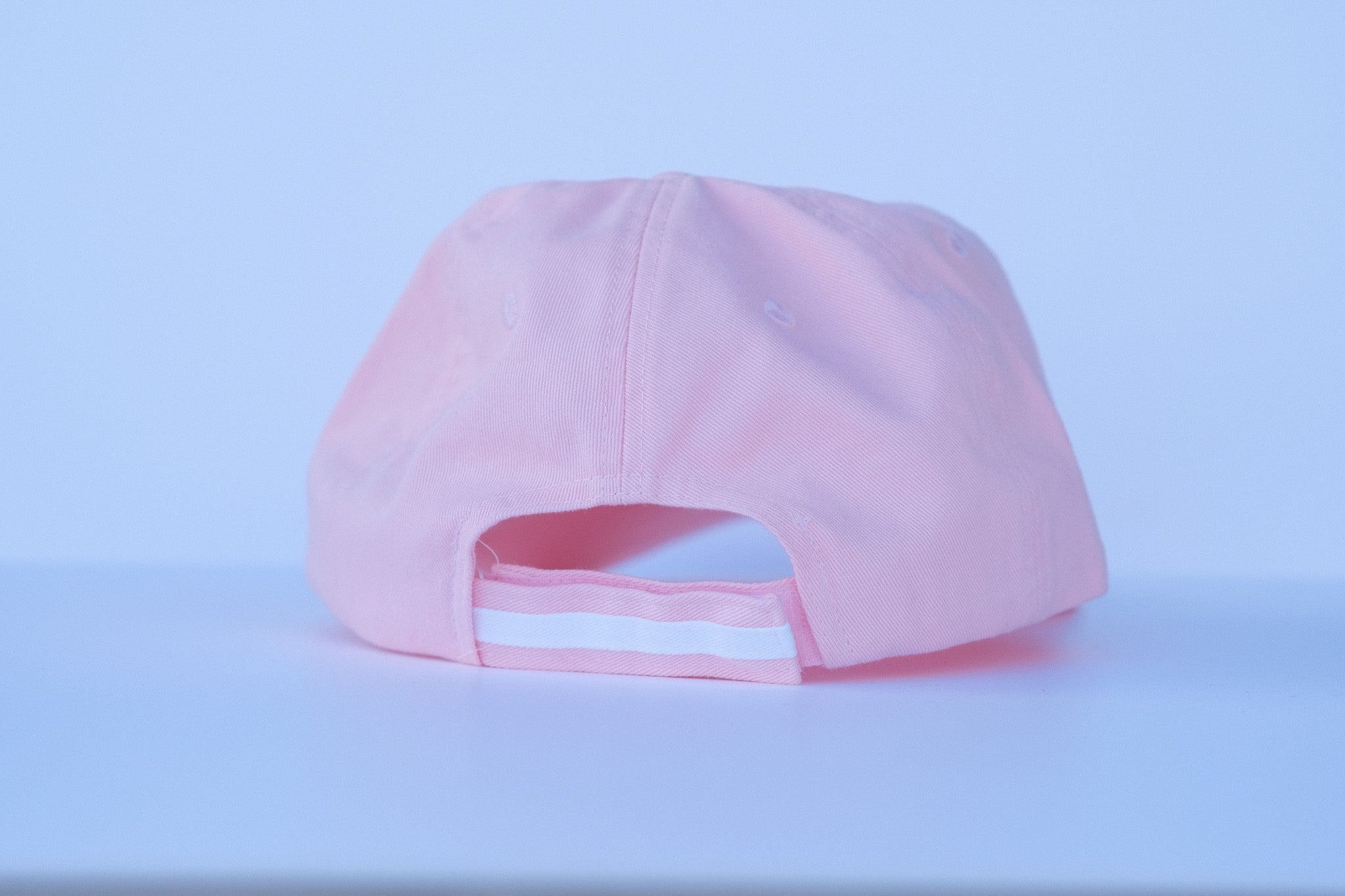 WOMENS TRACK FITTED HAT